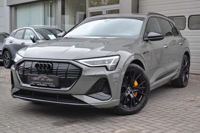 Audi Q8 e-tron e-tron 55 quattro "S-line Black Edition"