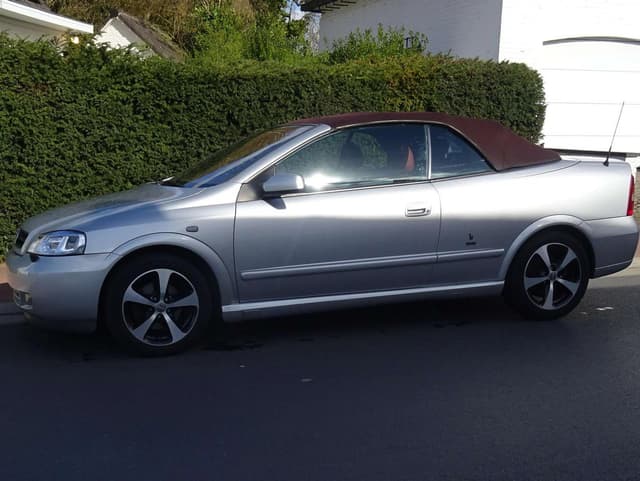 Opel Astra 1.8i XE 16v Bertone Edition