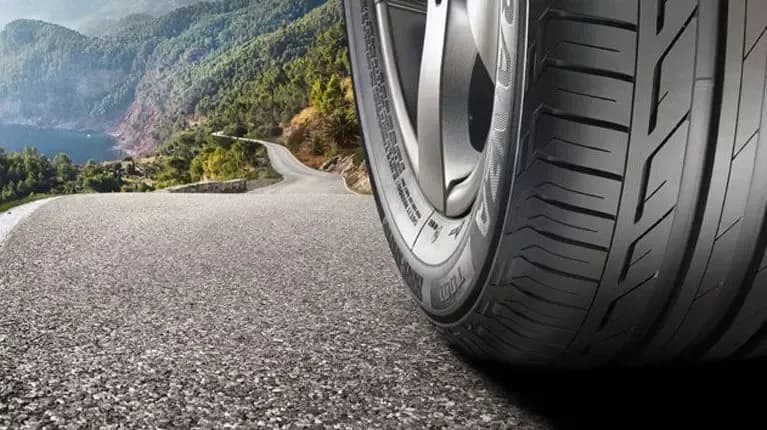 Zomerbanden op de baan.